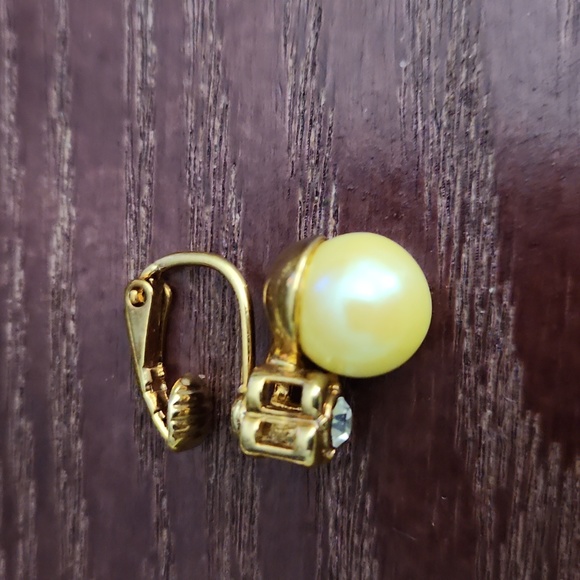 Avon Double Strand Pearl Honor Society Necklace with matching earrings, clip on. - Picture 3 of 12